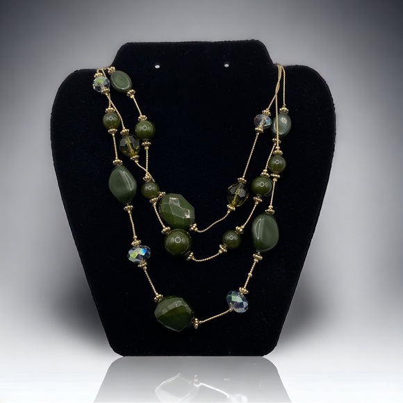 SOPHIA & KATE Multistrand Necklace Green Beads Gold Tone Necklace - Picture 6 of 6